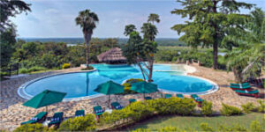 Paraa Safari Lodge pool